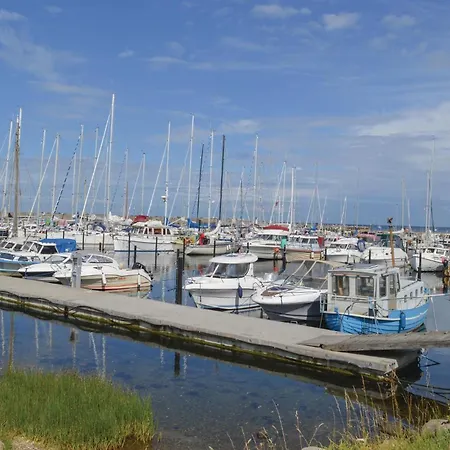 בית נופש Three-bedroom In Sjallands Odde *