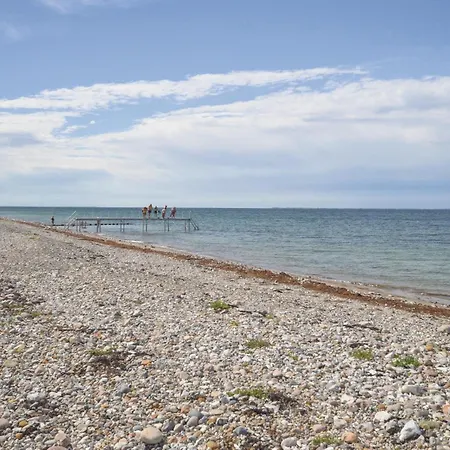 Vakantiehuis Three-bedroom In Sjallands Odde Yderby