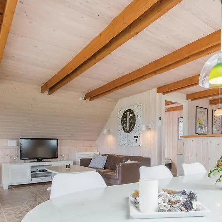 Three-bedroom In Sjallands Odde *