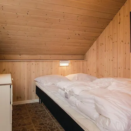Feriehus Three-bedroom In Sjallands Odde